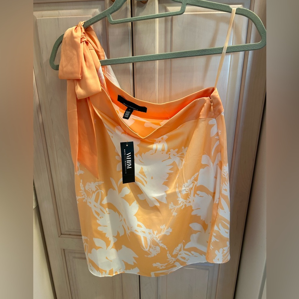 WHBM Women Peach Floral One Shoulder Blouse M NWT